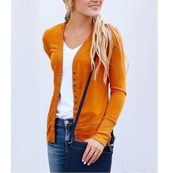 DESERT MUSTARD SNAP BUTTON CARDIGAN - Picture 2 of 5